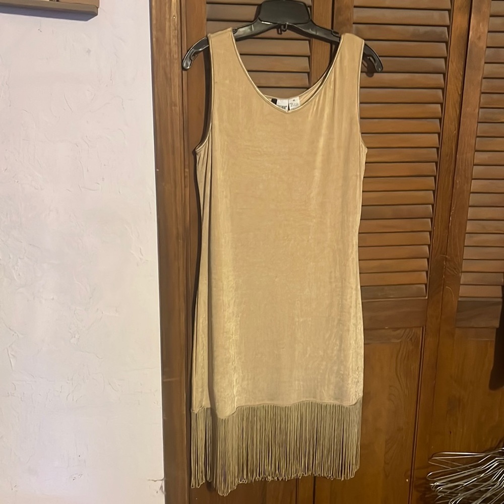 Gold dress w/fringe. Medium. A-line